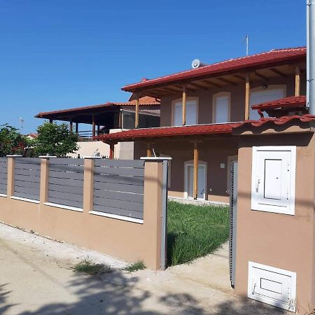Apartamento Γιώργος Και Εύα Karianí Exterior foto