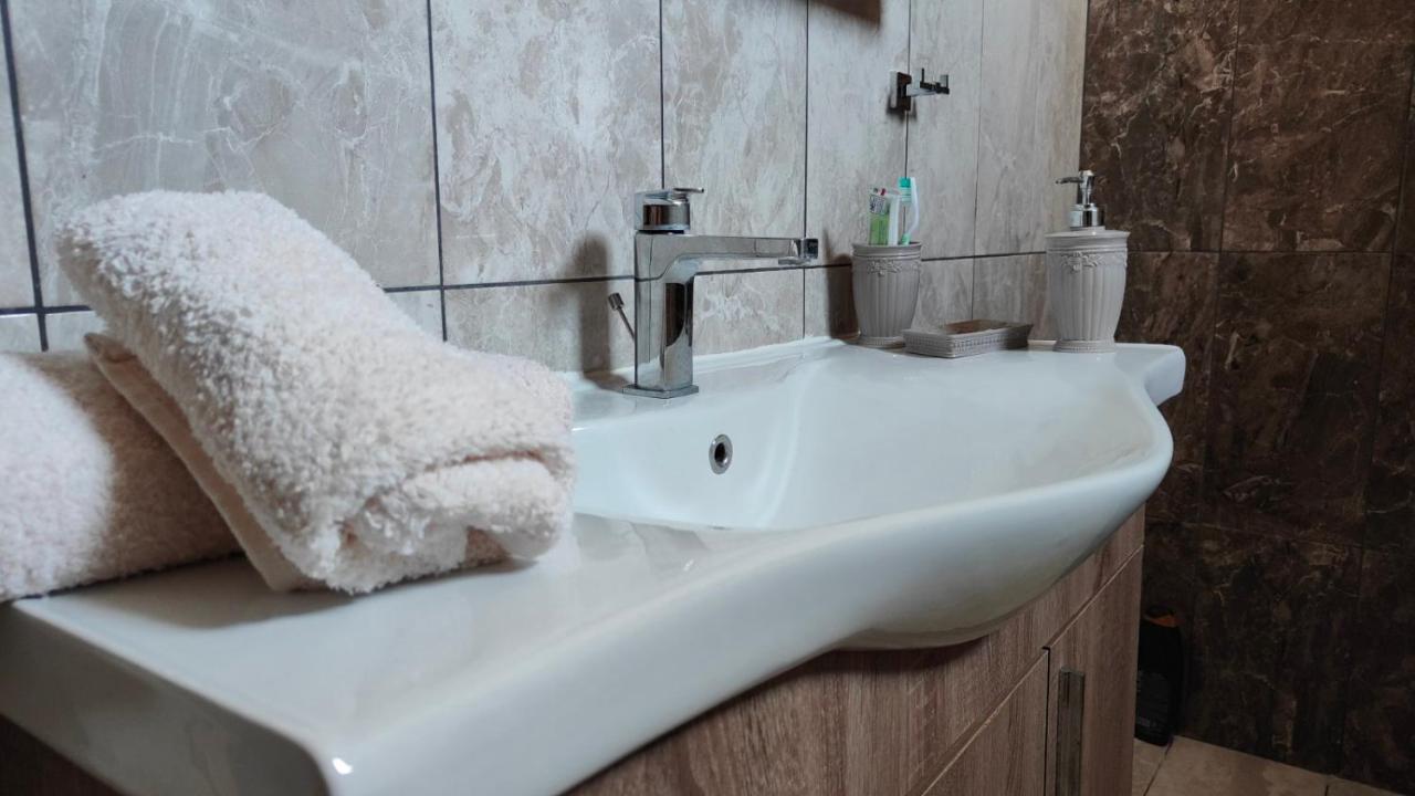 Apartamento Γιώργος Και Εύα Karianí Exterior foto
