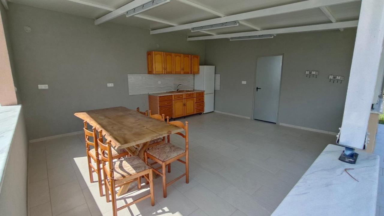 Apartamento Γιώργος Και Εύα Karianí Exterior foto